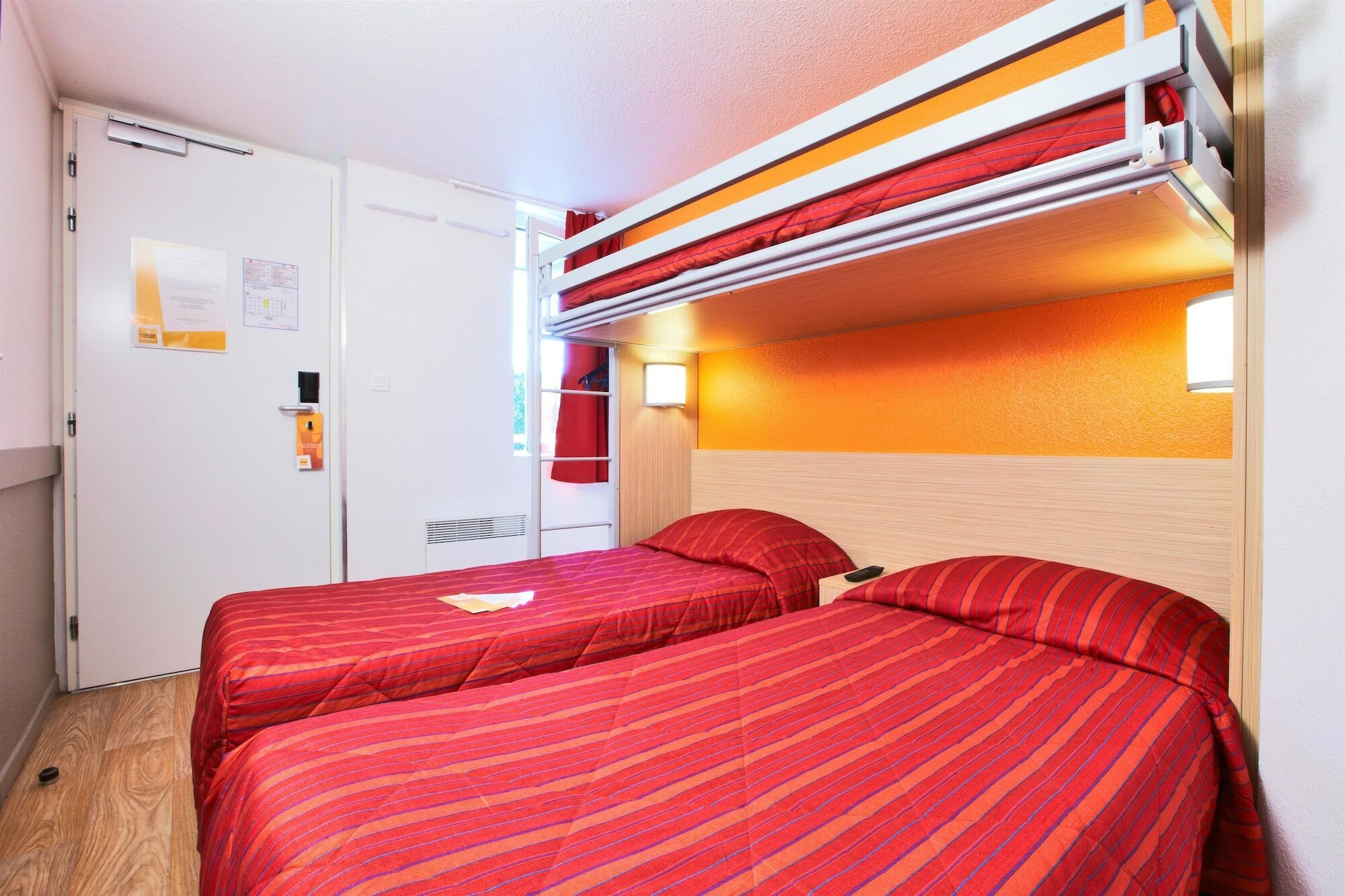 Premiere Classe La Rochelle Nord - Пюильборо Экстерьер фото